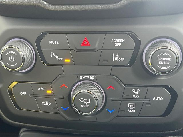 ���f���A���I�[�g�G�A�R��:�^�]�ȁE����Ȃ��ꂼ��ŉ��x�ݒ肪�\�ȓƗ����I�[�g�G�A�R����W���������Ă���܂�!