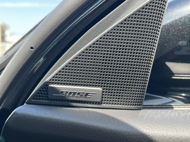 �yBOSE�T�E���h�V�X�e���z���[�J�[�I�v�V�����̍��i�ʃT�E���h�V�X�e���𓋍ځB��p�̃`���[�j���O���{���ꂽ�召�l�X�ȃX�s�[�J�[����ǎ��ȃT�E���h���t�ł��A�Տꊴ���ӂ�鉹����Ԃ����o���܂��B