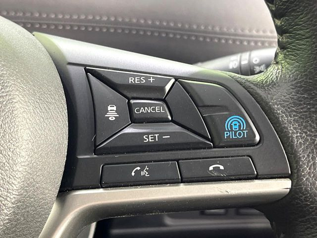 【プロパイロット】高速道路での長距離走行が楽に!!渋滞時と巡回走行のシーンで、アクセル・ブレーキ・ステアリングを自動で制御し、長距離運転の負担を軽減してくれます♪