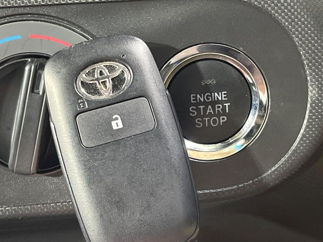 �y�X�}�[�g�L�[�z�J�o����|�P�b�g�ɓ��ꂽ�܂܂ł��h�A�̎{���E�������\�ȃX�}�[�g�L�[�𑕔��B�G���W���̃I���E�I�t�����J�M�����o���K�v����������Ƃ��Ă��֗��ł���