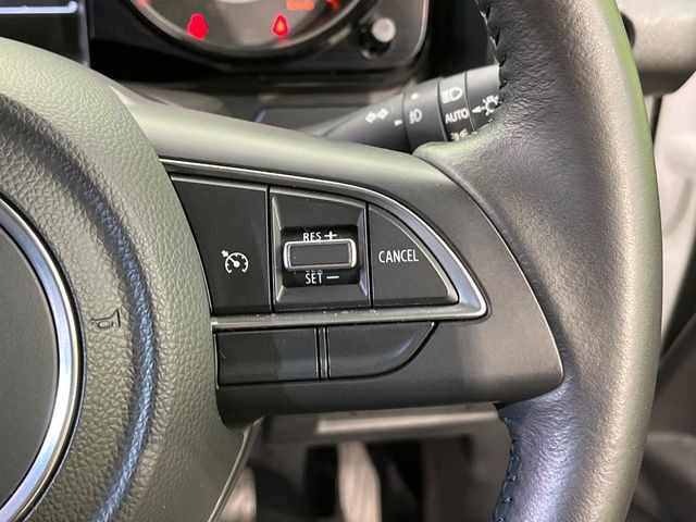 �y�N���[�Y�R���g���[���z�������H�����N���N���s�B�A�N�Z���𗣂��Ă���葬�x�ő��s���ł��A�������^�]���̕��S���y��!�����E�������ȒP�ȃX�C�b�`����Œ����ł��܂��B