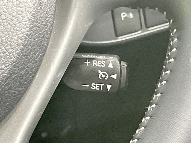 �y�N���[�Y�R���g���[���z�������H�����N���N���s�B�A�N�Z���𗣂��Ă���葬�x�ő��s���ł��A�������^�]���̕��S���y��!�����E�������ȒP�ȃX�C�b�`����Œ����ł��܂��B