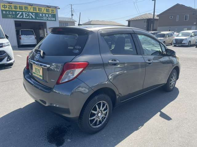 ヴィッツ1.3 F 4WD