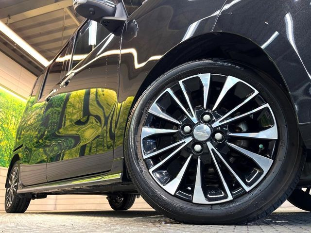 �y����15�C���`�A���~�z�C�[���z�O�ςɃ}�b�`���������A���~�z�C�[���𑕒����Ă���܂��B�e��ЊO�A���~�z�C�[����A�X�^�b�h���X�^�C�����戵�����Ă���܂��B���񂲑��k����������