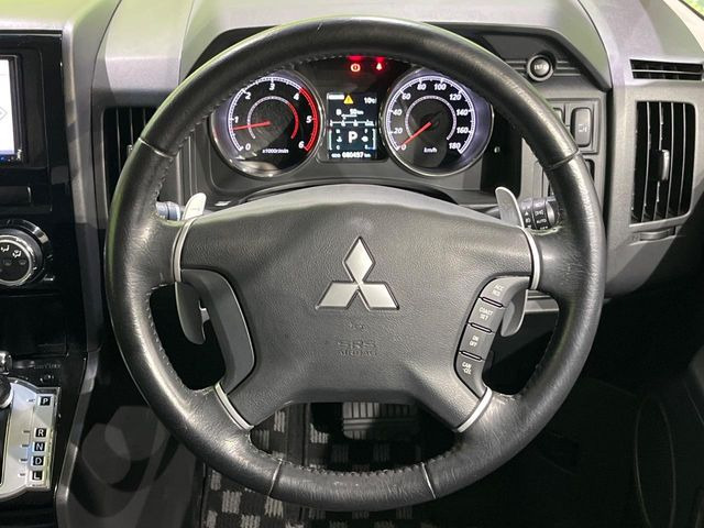 �y�����v�����X�e�A�����O�z�㎿�Ȋv���g�p���邱�ƂŁA��ɂ����������݂ƂĂ��^�]���₷���n���h���ł���