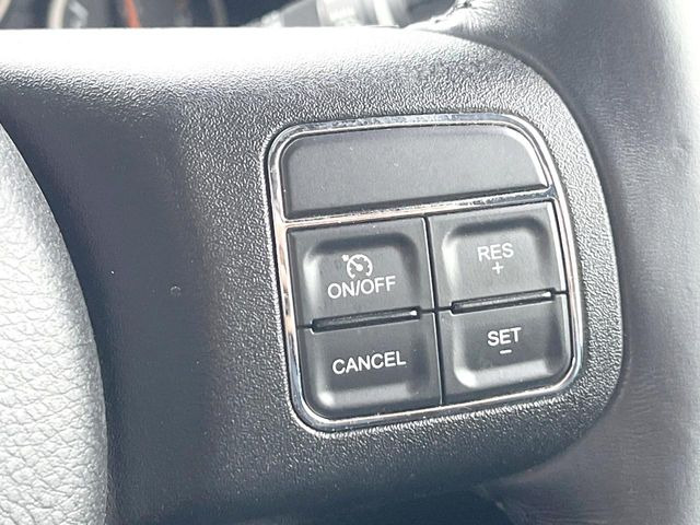 ���I�[�g�N���[�Y�R���g���[��:�������H�⎩���Ԑ�p���H���ɂāA�葬���q���\�ƂȂ�֗��ȋ@�\�ł��B�������ړ��̍ۂł����ɂ����֗��ɂ��g�����������܂���