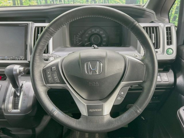 �y�����v�����X�e�A�����O�z�㎿�Ȋv���g�p���邱�ƂŁA��ɂ����������݂ƂĂ��^�]���₷���n���h���ł���