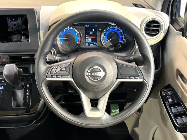 �y�X�e�A�����O�X�C�b�`�z�^�]���A�O������ڐ������炷���ƂȂ��A�I�[�f�B�I���̑��삪�\�ȕ֗��@�\!���S&���K�ȃh���C�u�����o���Ă���܂���