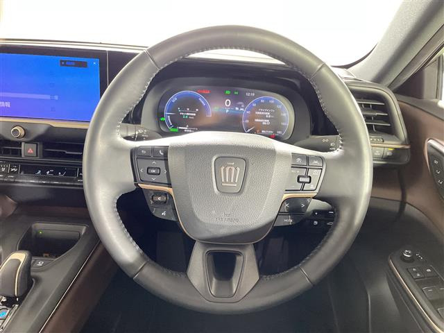 クラウンクロスオーバー2.5 G アドバンスト レザー パッケージ E-Four 4WD