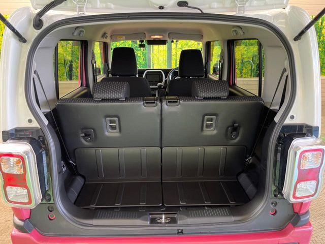 ���i�̂���������ʋ΁A���}���ɏ\���ȉ׎��X�y�[�X���m�ۂ��Ă���܂��B�Z�J���h�V�[�g��|���ƁA�傫�ȉו��̐ύڂ��\�ł���