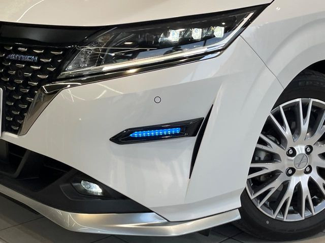 �yLED�w�b�h���C�g�z���V����ԑ��s�����ǍD�Ȏ��E���m�ۂ����S���ĉ^�]�ł��鍂�P�xLED�w�b�h���C�g�𑕔�!�_�����x�������A����d�͂��}�����Ă��܂��B