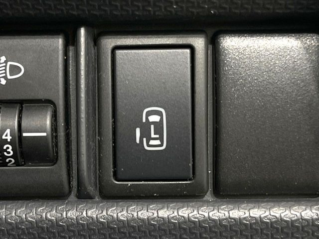 �y�p���[�X���C�h�h�A�z�X�}�[�g�L�[��^�]�Ȃ̃X�C�b�`�ŃX���C�h�h�A�̊J���\���d��������͂����ăh�A���J����K�v�������A���������q�l�ł��A�d���ו��������Ă��鎞�����N�ɊJ���߂ł��܂���