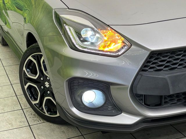 �yLED�w�b�h���C�g�z���V����ԑ��s�����ǍD�Ȏ��E���m�ۂ����S���ĉ^�]�ł��鍂�P�xLED�w�b�h���C�g�𑕔�!�_�����x�������A����d�͂��}�����Ă��܂��B