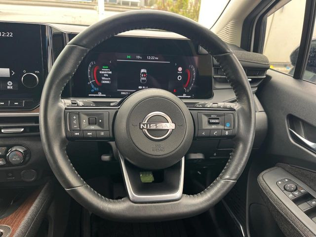 �y�����v�����X�e�A�����O�z�㎿�Ȋv���g�p���邱�ƂŁA��ɂ����������݂ƂĂ��^�]���₷���n���h���ł���