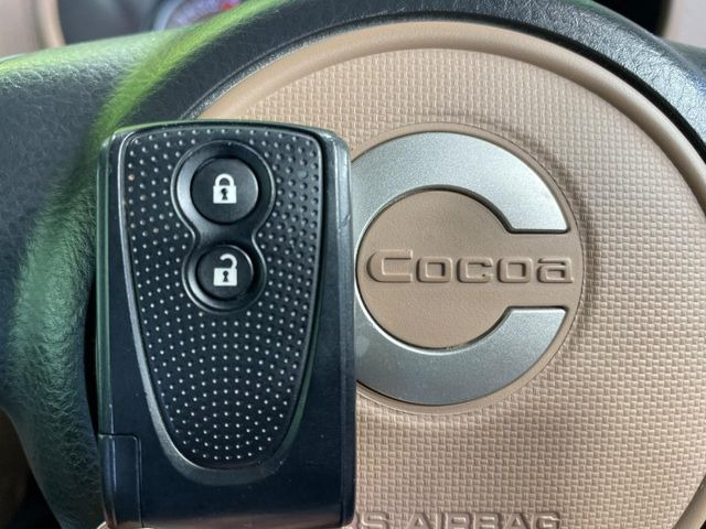 �y�L�[�t���[�V�X�e���z�J�o����|�P�b�g�ɓ��ꂽ�܂܂ł��h�A�̎{���E�������\�ȃX�}�[�g�L�[�𑕔��B�G���W���̃I���E�I�t�����J�M�����o���K�v����������Ƃ��Ă��֗��ł���