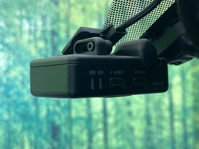 �y�h���C�u���R�[�_�[�z���S�E���S�ȃJ�[���C�t�ɕK�{�̃h���C�u���R�[�_�[�𑕔�!���s���͂������A������^�]�⎖�̂ɑ��������ۂ̏󋵂��f���ŋL�^���A����̃��X�N�ɔ����܂��B