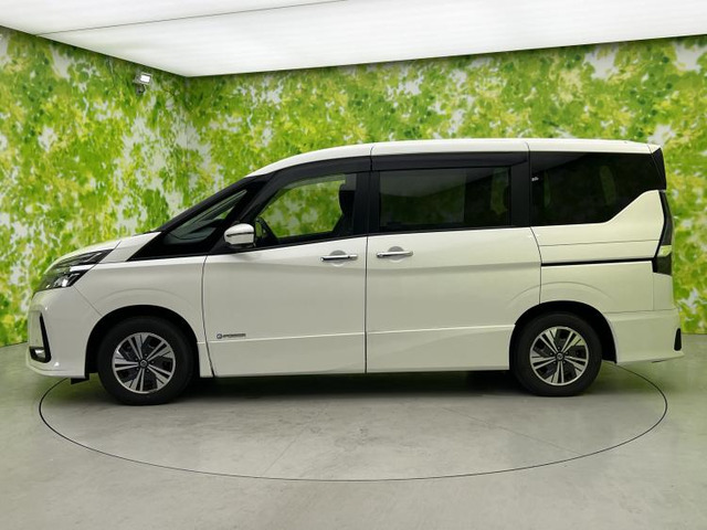 セレナ1.2 e-POWER ハイウェイスターV