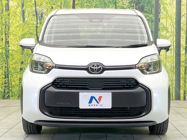 弊社では、全車『修復歴なし』のお車のみ取り扱っております。専任バイヤーによる厳選した仕入れの後、入庫後の車両チェックを行い、ネクステージが認定した高品質な中古車をご提供しております。