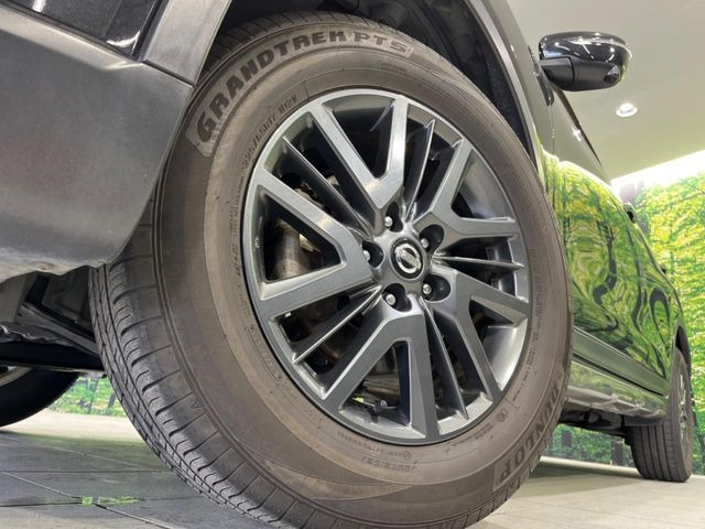 �y����17�C���`�A���~�z�C�[���z�O�ςɃ}�b�`���������A���~�z�C�[���𑕒����Ă���܂��B�e��ЊO�A���~�z�C�[����A�X�^�b�h���X�^�C�����戵�����Ă���܂��B���񂲑��k����������