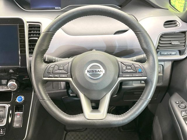 �y�����v�����X�e�A�����O�z�㎿�Ȋv���g�p���邱�ƂŁA��ɂ����������݂ƂĂ��^�]���₷���n���h���ł���