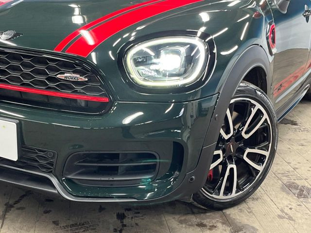 ��LED�w�b�h���C�g:��ԑ��s�����ǍD�Ȏ��E���m�ۂ����S���ĉ^�]�ł��鍂�P�xLED�w�b�h���C�g�𑕔�!�_�����x�������A����d�͂��}�����Ă��܂��B