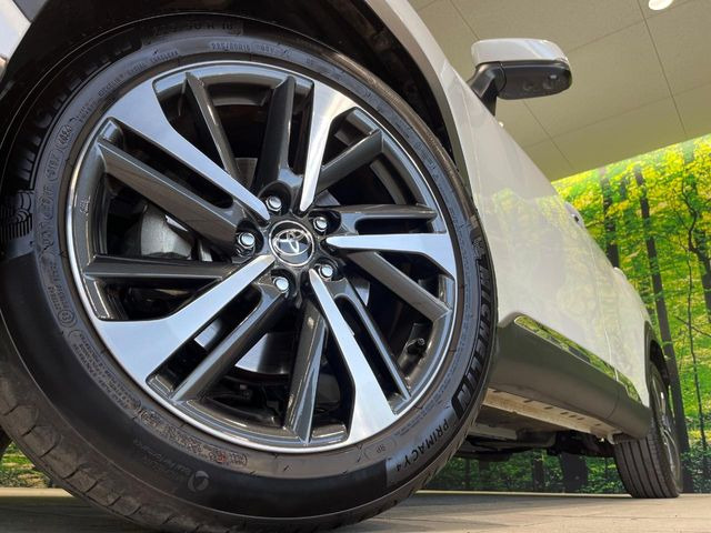 �y����18�C���`�A���~�z�C�[���z�O�ςɃ}�b�`���������A���~�z�C�[���𑕒����Ă���܂��B�e��ЊO�A���~�z�C�[����A�X�^�b�h���X�^�C�����戵�����Ă���܂��B���񂲑��k����������