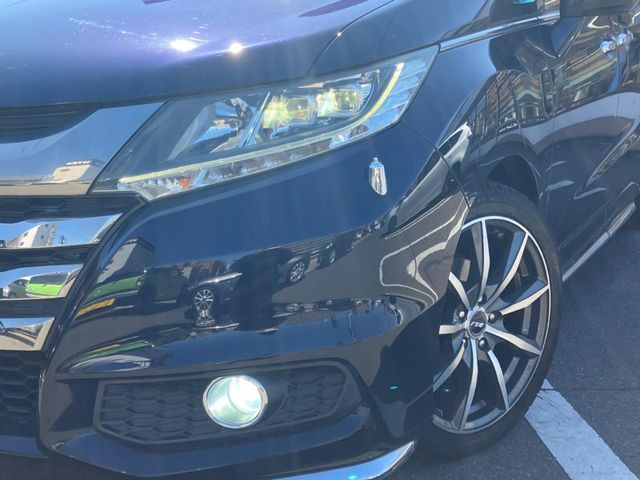 �yLED�w�b�h���C�g�z���V����ԑ��s�����ǍD�Ȏ��E���m�ۂ����S���ĉ^�]�ł��鍂�P�xLED�w�b�h���C�g�𑕔�!�_�����x�������A����d�͂��}�����Ă��܂��B