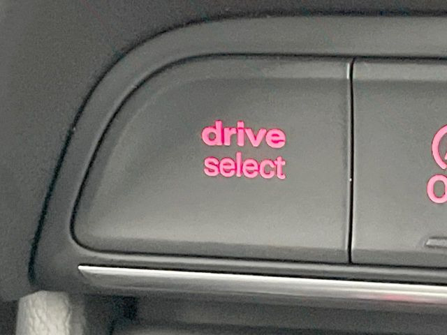 ���h���C�u�Z���N�g:���ꂼ��g�p�p�r�ɍ��킹�����s���[�h���I���\�ł�!�����̃h���C�u�����y�����Ȃ鑕���ł�!