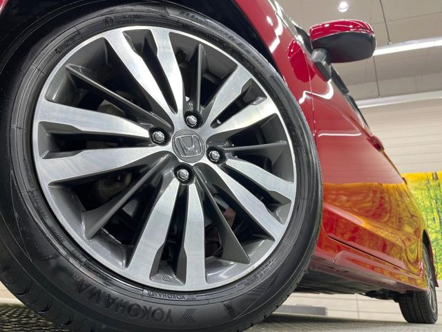 �y�����A���~�z�C�[���z�O�ςɃ}�b�`���������A���~�z�C�[���𑕒����Ă���܂��B�e��ЊO�A���~�z�C�[����A�X�^�b�h���X�^�C�����戵�����Ă���܂��B���񂲑��k����������