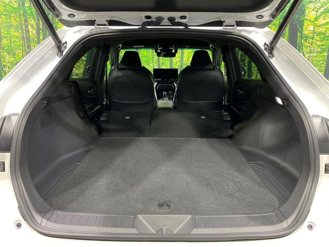 【パワーバックドア】スマートキーや運転席のボタンを押すだけでリアゲートが自動で開閉します!荷物を持っている時や、高い位置にあるバックドアを閉める際に便利な機能です♪