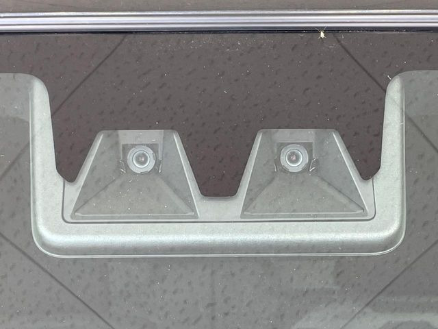 �y�X�}�[�g�A�V�X�g�z���s���ɑO���̎ԗ�����F�����A�Փ˂������Ȏ��͌x��ƃu���[�L�ŏՓˉ���Ɣ�Q�y�����A�V�X�g�B�����S�Ƀh���C�u�����y���݂��������܂��B