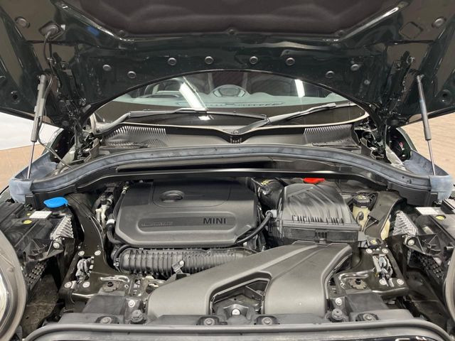 �����X�ł́A�e���[�J�[�̐�p�f�f�e�X�^�[�𓱓��B���Ǝ��i�����e�N�j�J���X�^�b�t���풓���Ă���܂��̂ŁA������̍ۂɂ����S���Ă����p���������܂��B