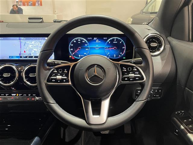 GLAクラスGLA200d 4マチック 4WD