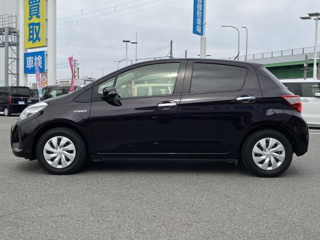 ヴィッツ1.5 ハイブリッド F セーフティ エディションII