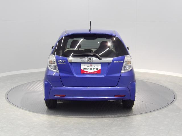 フィットハイブリッド1.3 10th アニバーサリー