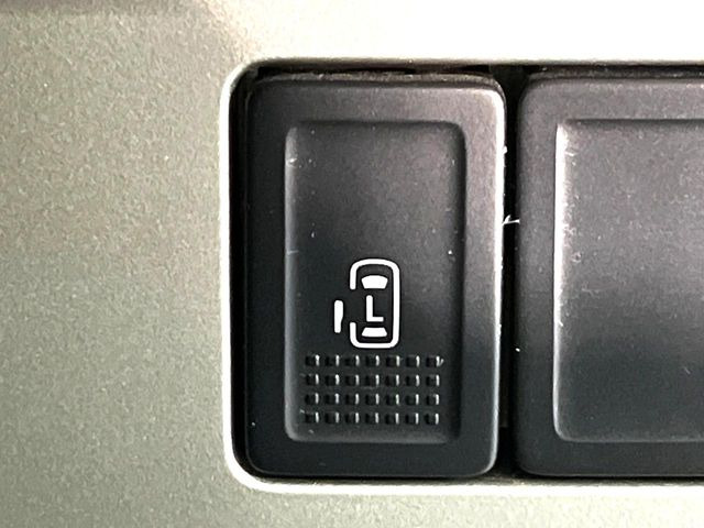 �y�p���[�X���C�h�h�A�z�X�}�[�g�L�[��^�]�Ȃ̃X�C�b�`�ŃX���C�h�h�A�̊J���\���d��������͂����ăh�A���J����K�v�������A���������q�l�ł��A�d���ו��������Ă��鎞�����N�ɊJ���߂ł��܂���