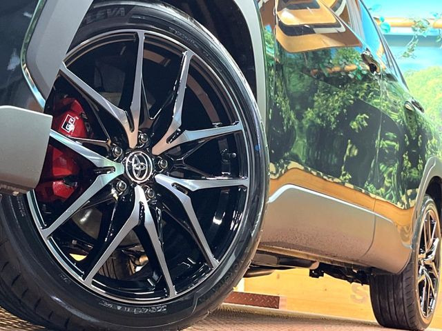 �y�O���[�h��p����19�C���`�A���~�z�C�[���z�f�U�C�����̍��������A���~�z�C�[���𑕒����Ă���܂��B�e��ЊO�A���~�z�C�[����A�X�^�b�h���X�^�C�����戵�����Ă���܂��B���񂲑��k����������