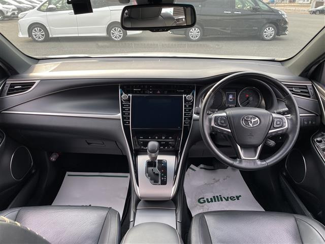 ハリアー2.5 ハイブリッド E-Four プレミアム メタル アンド レザーパッケージ 4WD