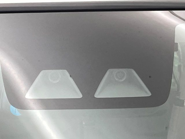 �y�X�}�[�g�A�V�X�g�z���s���ɑO���̎ԗ�����F�����A�Փ˂������Ȏ��͌x��ƃu���[�L�ŏՓˉ���Ɣ�Q�y�����A�V�X�g�B�����S�Ƀh���C�u�����y���݂��������܂��B