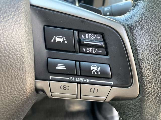 �A�_�v�e�B�u�N���[�Y�R���g���[��