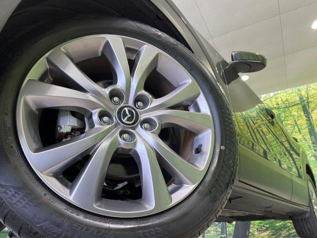 �y����18�C���`�A���~�z�C�[���z�O�ςɃ}�b�`���������A���~�z�C�[���𑕒����Ă���܂��B�e��ЊO�A���~�z�C�[����A�X�^�b�h���X�^�C�����戵�����Ă���܂��B���񂲑��k����������