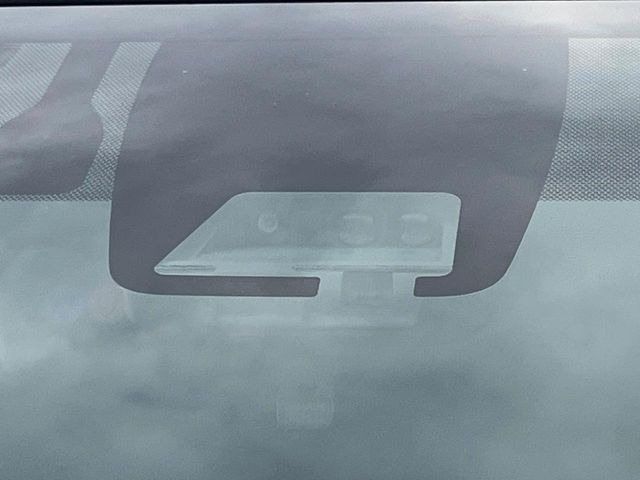 �y�g���^�Z�[�t�e�B�Z���X�z���s���ɑO���̎ԗ�����F�����A�Փ˂������Ȏ��͌x��ƃu���[�L�ŏՓˉ���Ɣ�Q�y�����A�V�X�g�B�����S�Ƀh���C�u�����y���݂��������܂��B