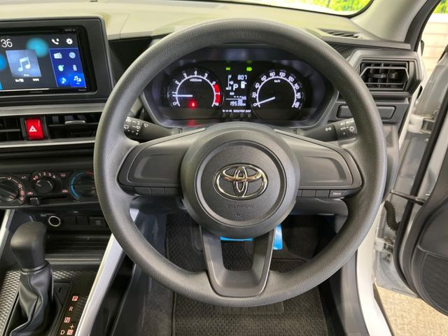 �y�X�}�[�g�A�V�X�g�z���s���ɑO���̎ԗ�����F�����A�Փ˂������Ȏ��͌x��ƃu���[�L�ŏՓˉ���Ɣ�Q�y�����A�V�X�g�B�����S�Ƀh���C�u�����y���݂��������܂��B