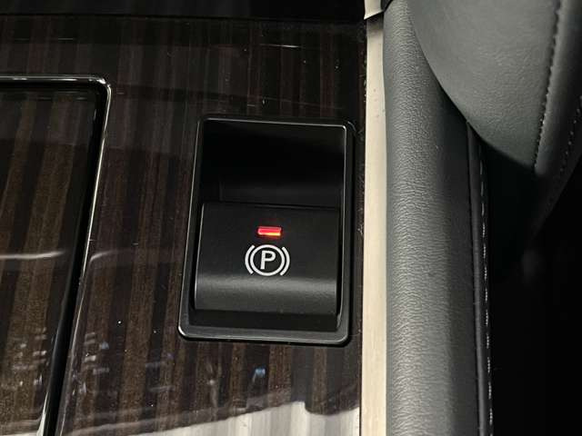 電子パーキングブレーキ付き!