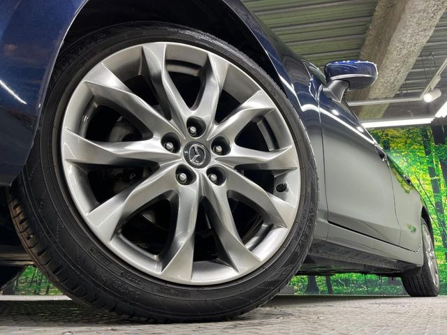 �y����18�C���`�A���~�z�C�[���z�O�ςɃ}�b�`���������A���~�z�C�[���𑕒����Ă���܂��B�e��ЊO�A���~�z�C�[����A�X�^�b�h���X�^�C�����戵�����Ă���܂��B���񂲑��k����������