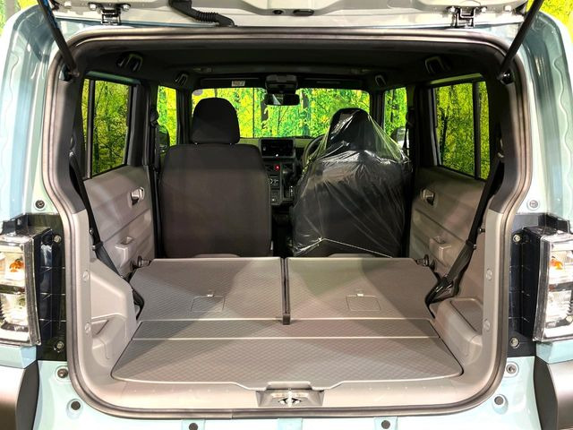 ���i�̂���������ʋ΁A���}���ɏ\���ȉ׎��X�y�[�X���m�ۂ��Ă���܂��B�Z�J���h�V�[�g��|���ƁA�傫�ȉו��̐ύڂ��\�ł���