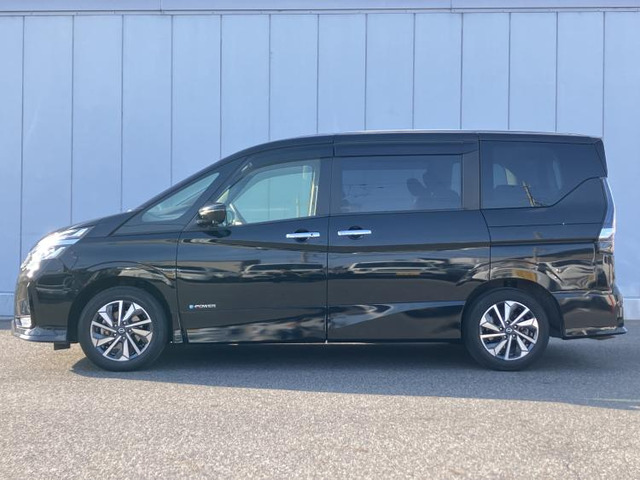 セレナ1.2 e-POWER ハイウェイスターV