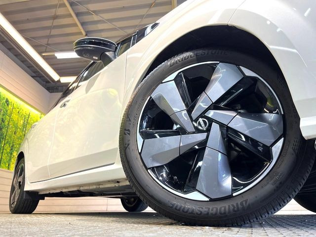 �y����17�C���`�A���~�z�C�[���z�O�ςɃ}�b�`���������A���~�z�C�[���𑕒����Ă���܂��B�e��ЊO�A���~�z�C�[����A�X�^�b�h���X�^�C�����戵�����Ă���܂��B���񂲑��k����������