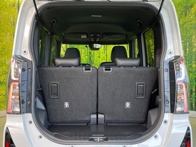 ���i�̂���������ʋ΁A���}���ɏ\���ȉ׎��X�y�[�X���m�ۂ��Ă���܂��B�Z�J���h�V�[�g��|���ƁA�傫�ȉו��̐ύڂ��\�ł���