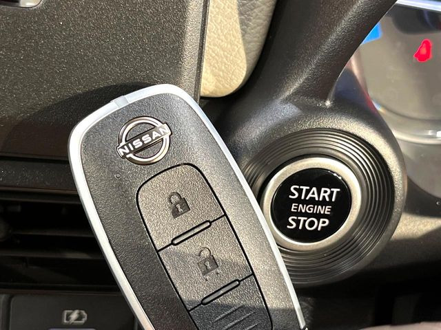 �y�C���e���W�F���g�L�[�z�J�o����|�P�b�g�ɓ��ꂽ�܂܂ł��h�A�̎{���E�������\�ȃX�}�[�g�L�[�𑕔��B�G���W���̃I���E�I�t�����J�M�����o���K�v����������Ƃ��Ă��֗��ł���